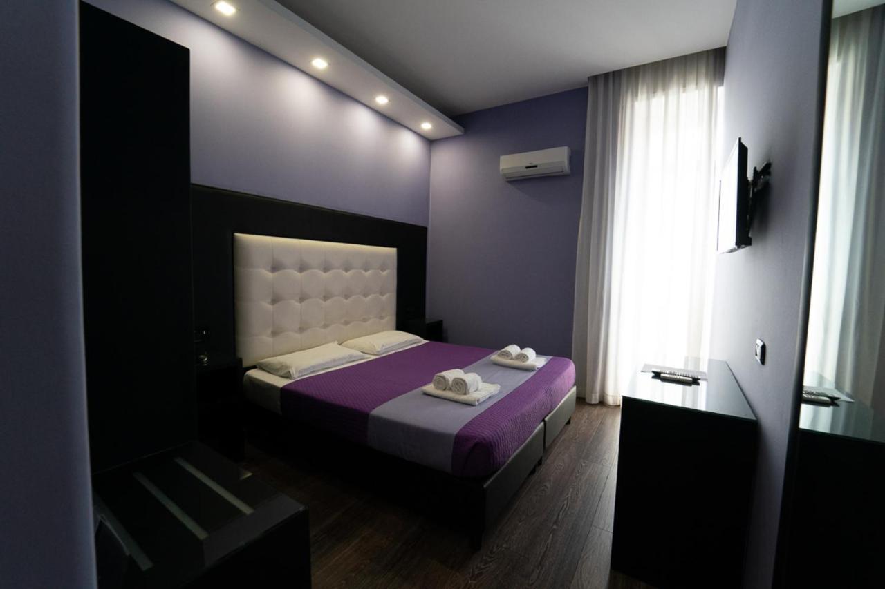 Sweet Hotel